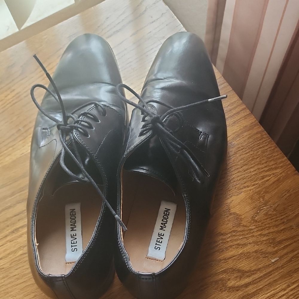 Steve Madden Classic Black Oxfords